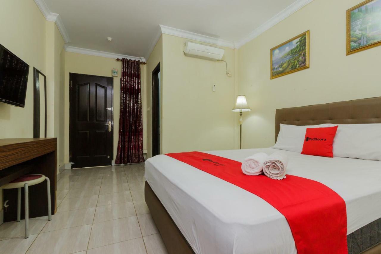 Reddoorz @ Malalayang 2 Manado Hotel Exterior photo
